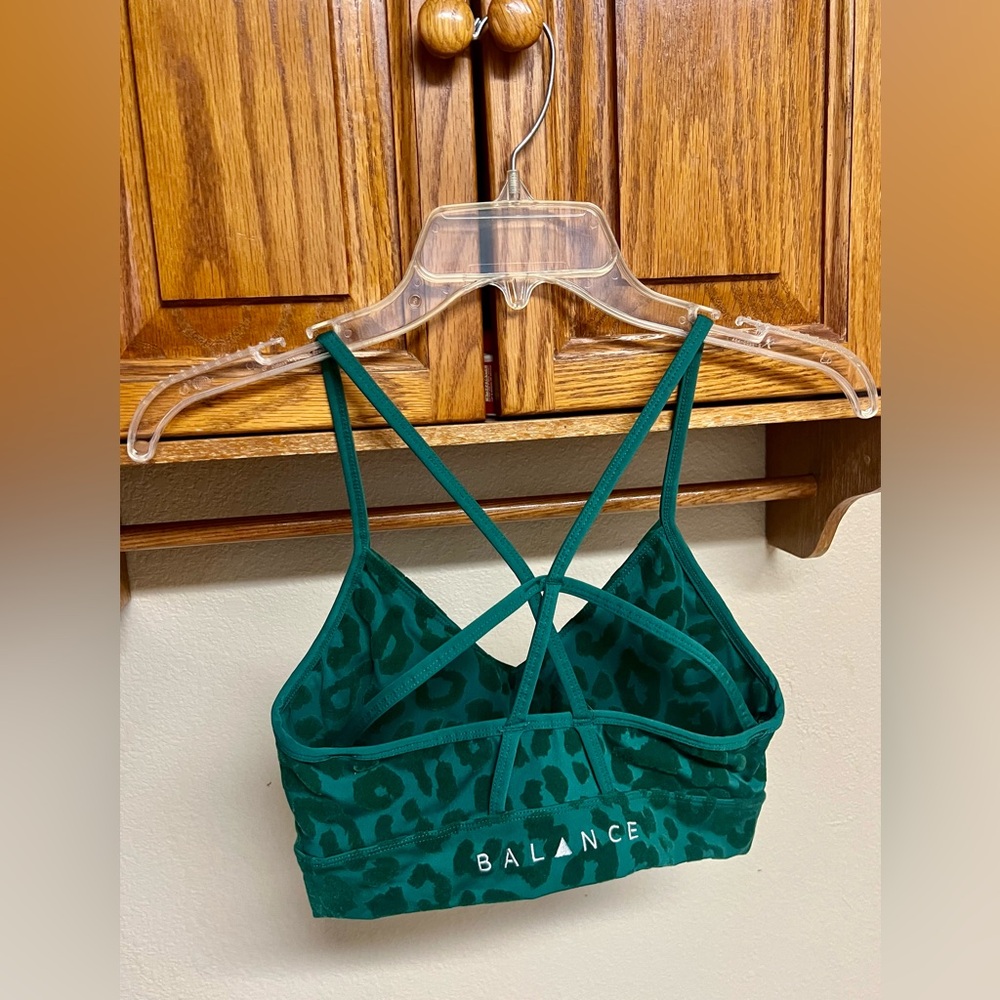 BALANCE ATHLETICA- NOW VITALITY Emerald Green Leopard Sports Bra - Picture 8 of 12